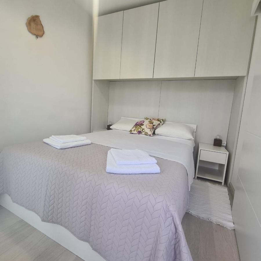 Zora Apartment Knin